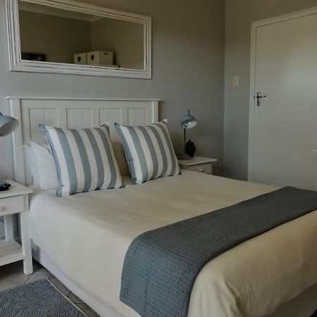 La Mer Guesthouse Порт-Элизабет Экстерьер фото
