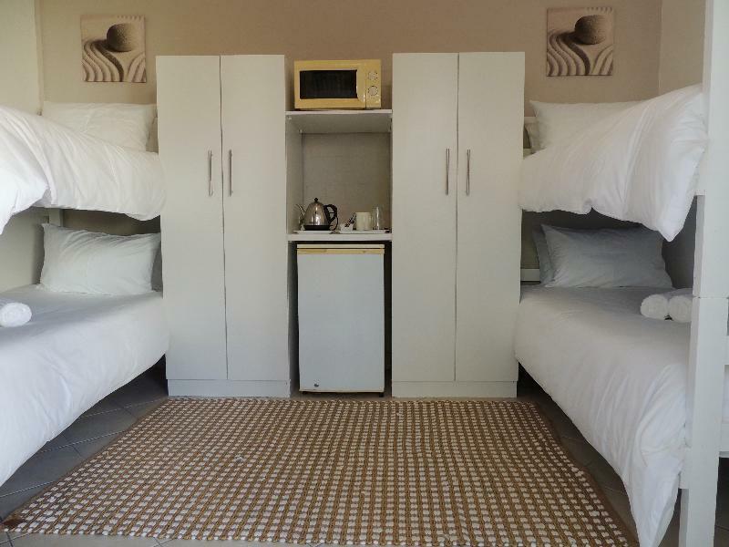 La Mer Guesthouse Порт-Элизабет Экстерьер фото